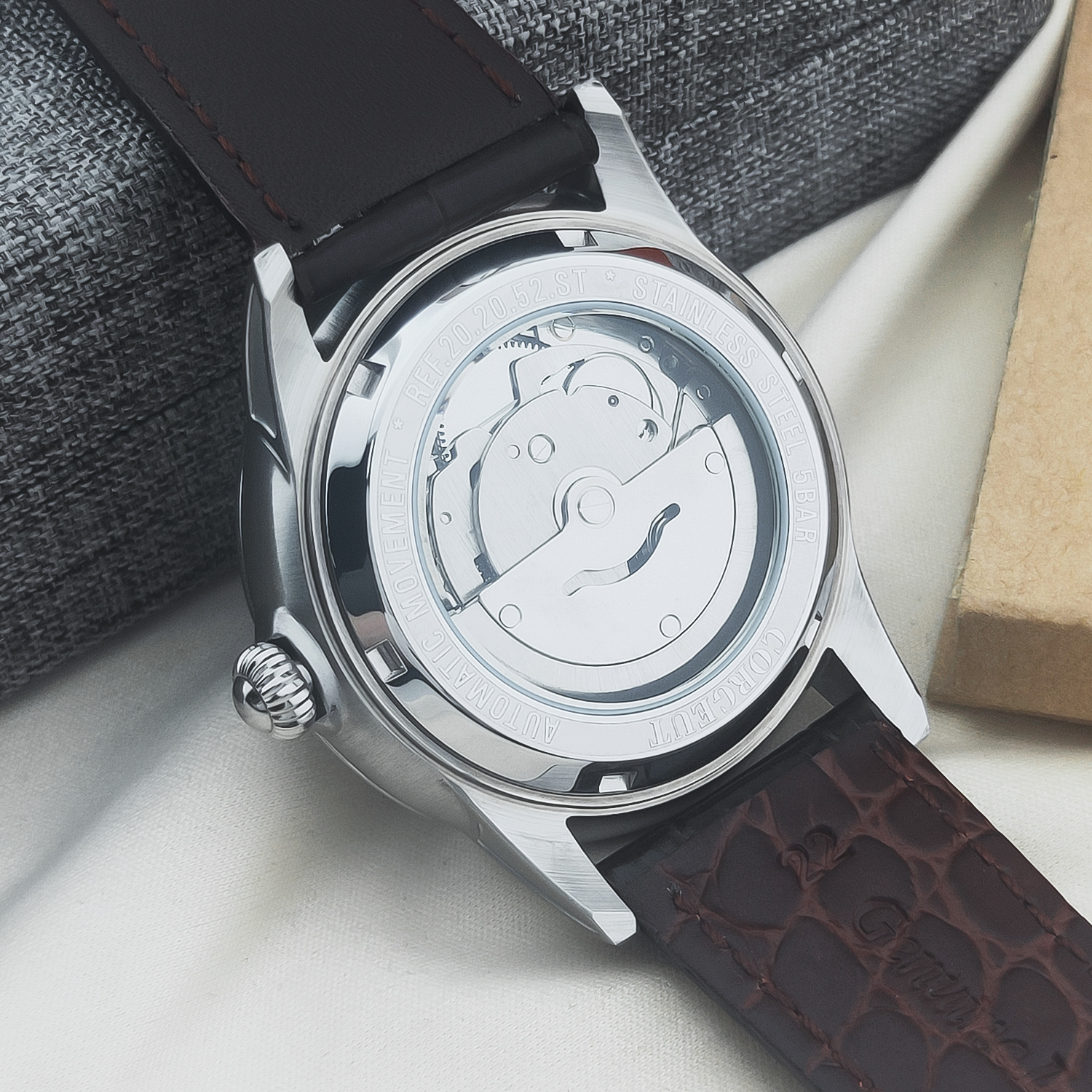 CUSTOM Logo 41mm MIYOTA8215 Au - Watch Winder Compact recension och pris